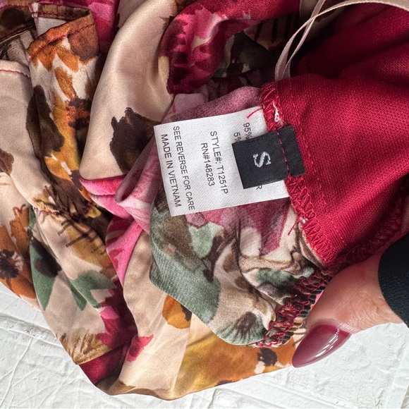 Floral Puff Sleeve Tie-Back Top - Picture 2 of 16